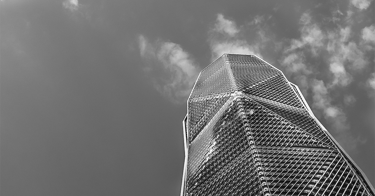 دور الوسيط العقاري في تأمين أراضي الرياض المميزة